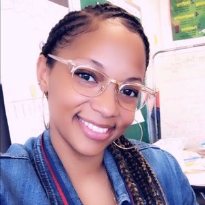 Meet your Posher, Janelle